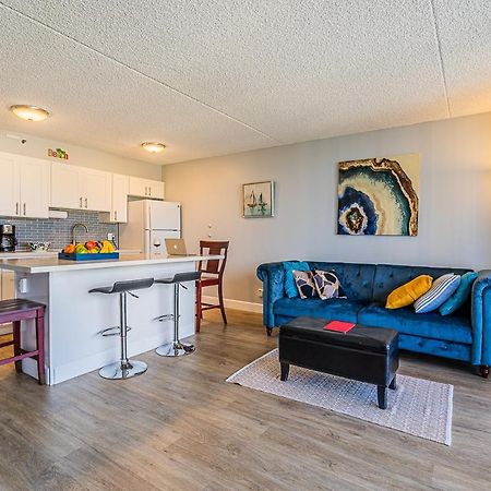 Free Parking, Pool, Sauna, Spa, Wifi, Bbq, Ac - Waikiki Banyan Гонолулу Екстер'єр фото