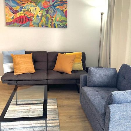 Free Parking, Pool, Sauna, Spa, Wifi, Bbq, Ac - Waikiki Banyan Гонолулу Екстер'єр фото