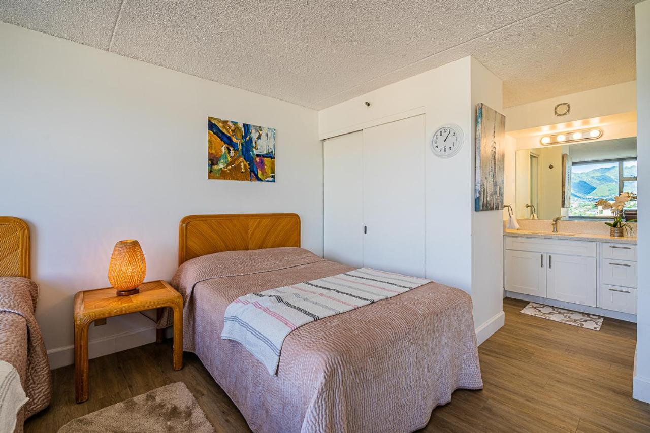Free Parking, Pool, Sauna, Spa, Wifi, Bbq, Ac - Waikiki Banyan Гонолулу Екстер'єр фото