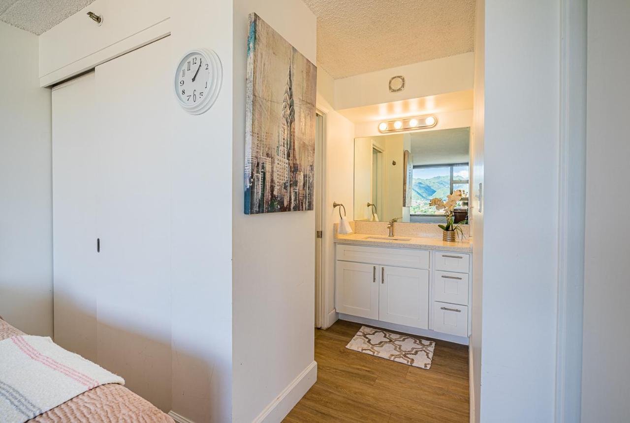 Free Parking, Pool, Sauna, Spa, Wifi, Bbq, Ac - Waikiki Banyan Гонолулу Екстер'єр фото