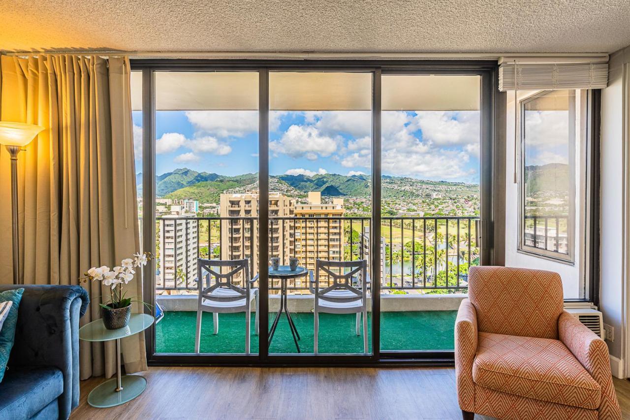Free Parking, Pool, Sauna, Spa, Wifi, Bbq, Ac - Waikiki Banyan Гонолулу Екстер'єр фото