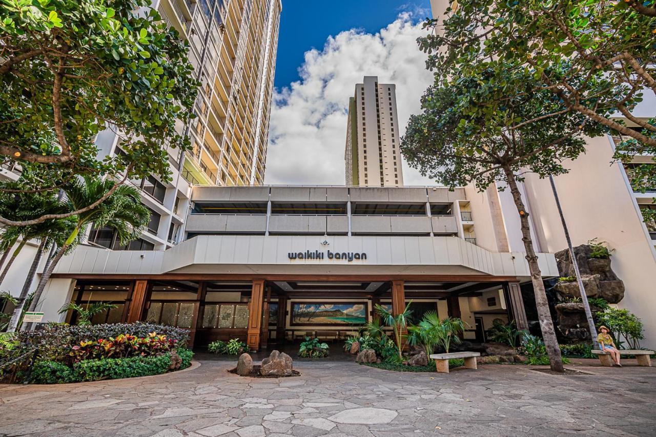 Free Parking, Pool, Sauna, Spa, Wifi, Bbq, Ac - Waikiki Banyan Гонолулу Екстер'єр фото
