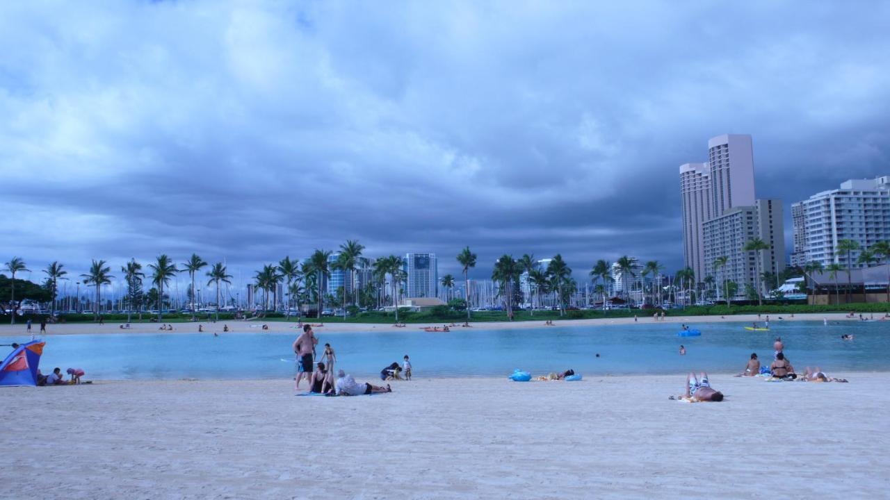 Free Parking, Pool, Sauna, Spa, Wifi, Bbq, Ac - Waikiki Banyan Гонолулу Екстер'єр фото